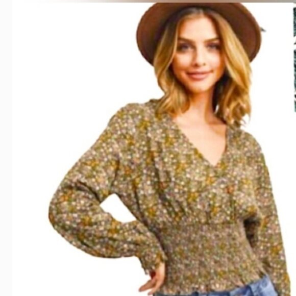 Paper Crane by Altar'd State Tops - Paper Crane By Altar'd State Ditsy Floral Smocked Crop Top